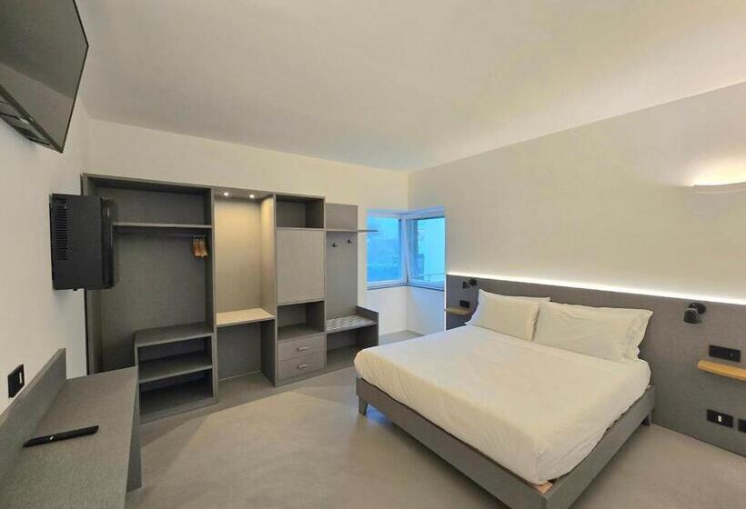 اتاق استاندارد, A&a Rooms