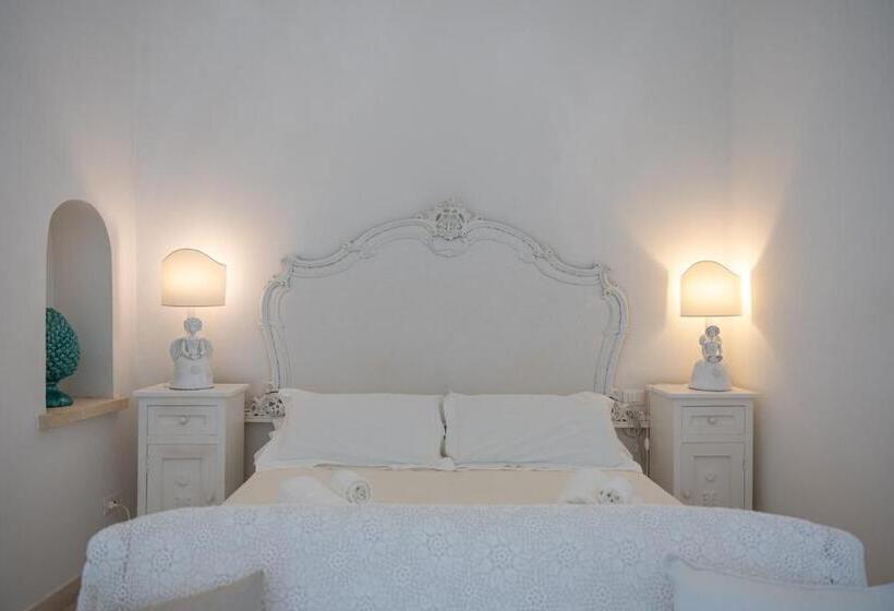 اتاق لوکس با بالکن, Palazzo De Mori
