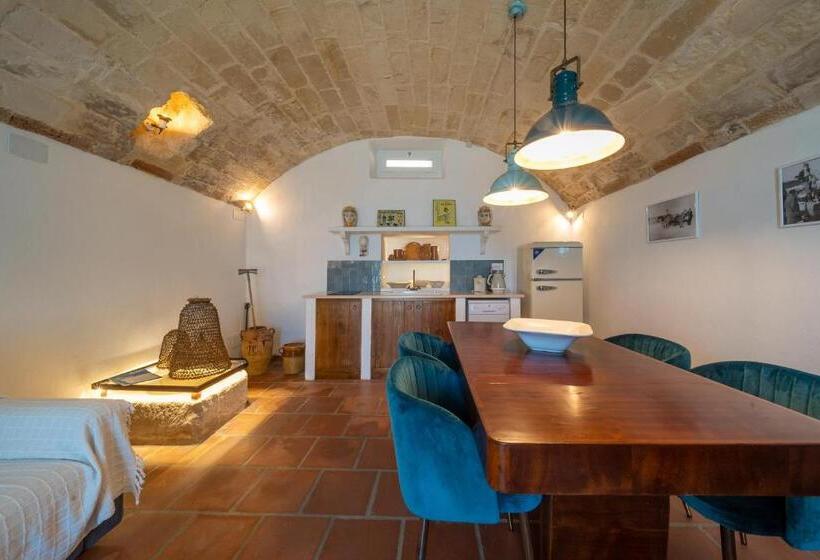 1 Bedroom Deluxe Apartment Sea View, Palazzo De Mori