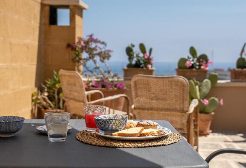 1 Bedroom Deluxe Apartment Sea View, Palazzo De Mori