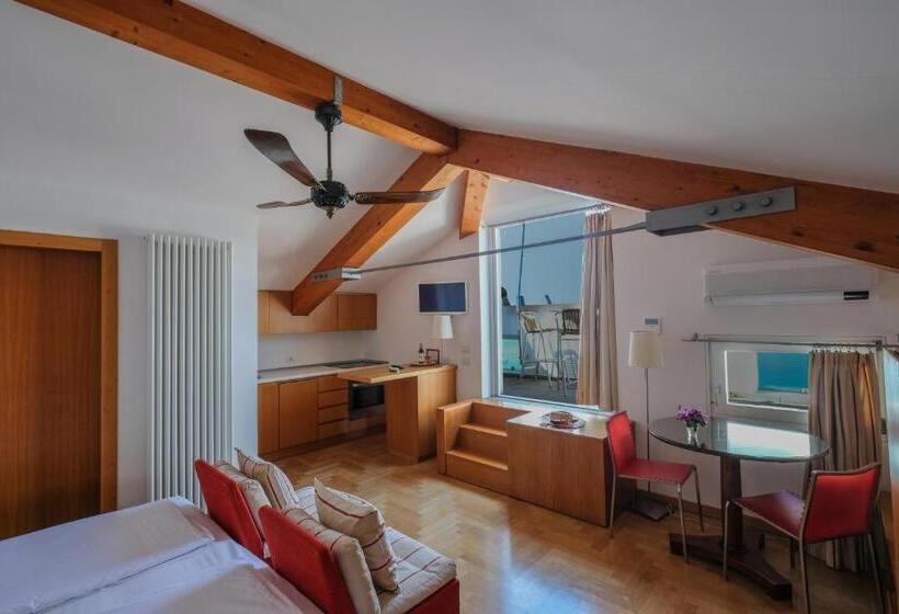 Студио Стандарт с Балконом, Albergo Milano Hotel & Apartments