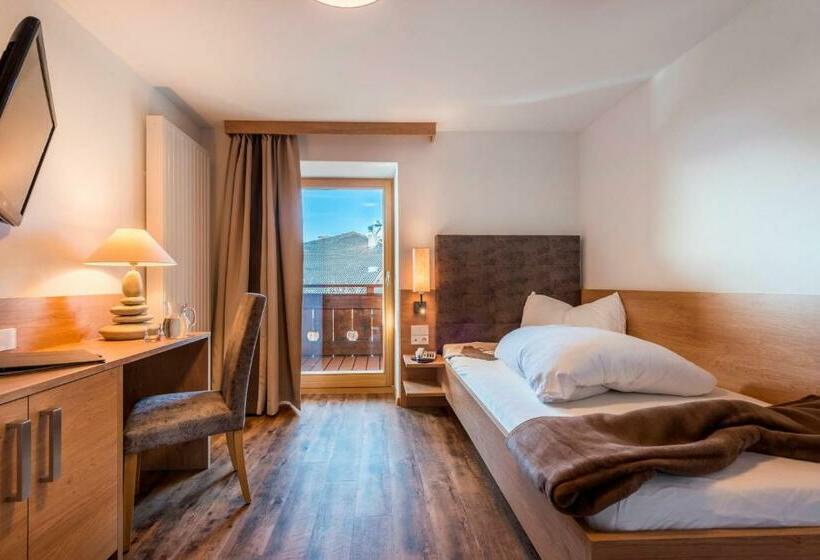 חדר קומפורט, Alpenfrieden