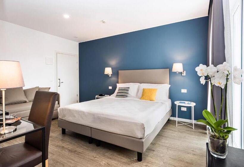 Superior Room with Terrace, Aurora
