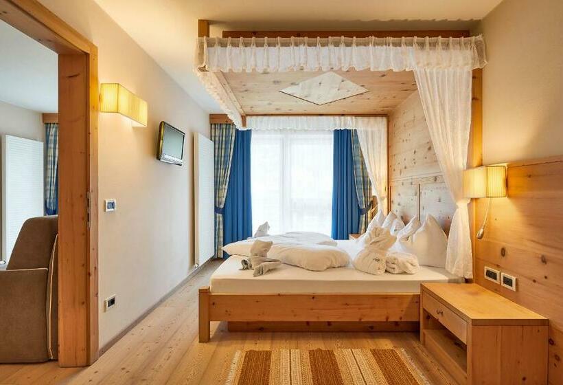 Полулюкс, Mountain Hotel Mezdì