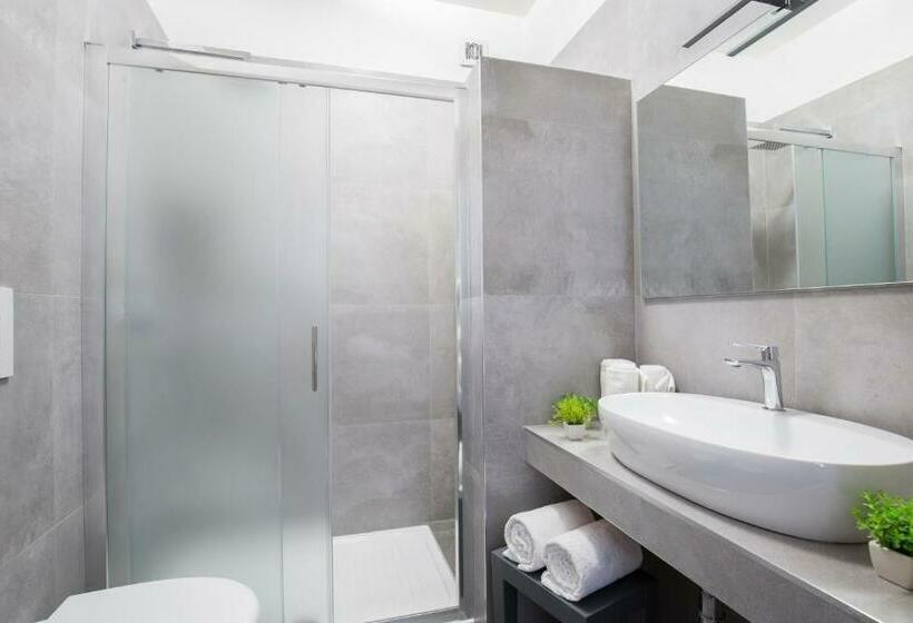 Апартаменты 1 Спальня, Svevo Sea House