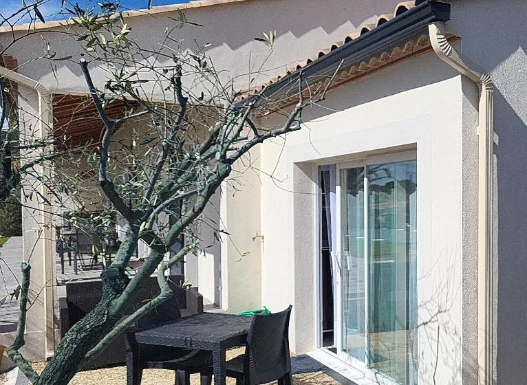 Номер Стандарт Вид на Бассейн, Chambre D Hôtes Le Petit Valadas à 7km D Uzes