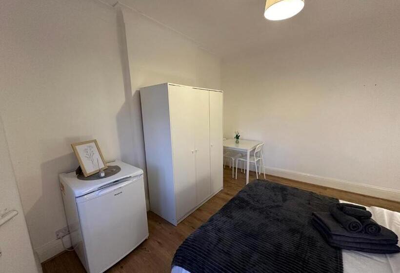 Номер Стандарт, Downhills Way   North London   Rooms