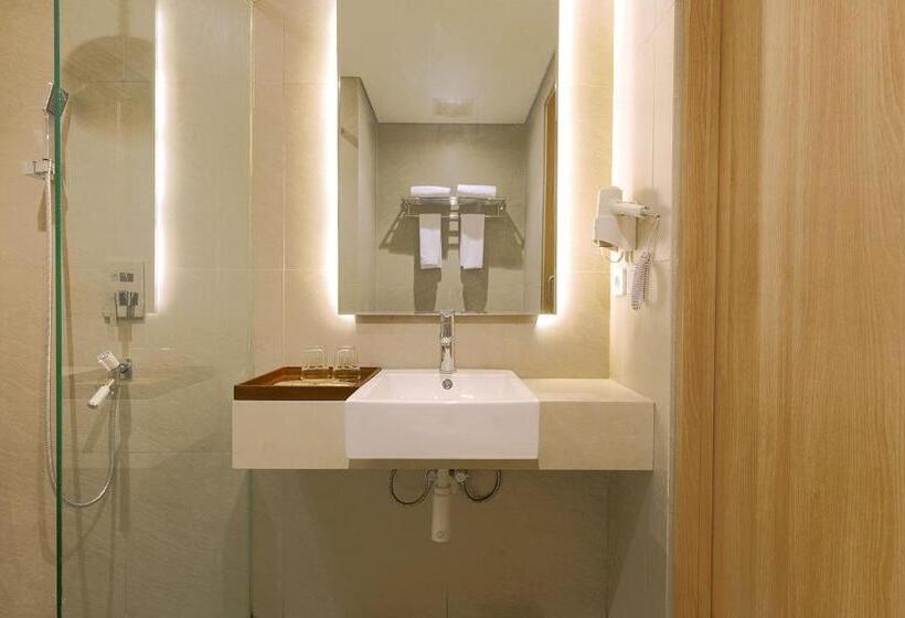 Номер Deluxe Вид на Горы, 1o1 Style Yogyakarta Malioboro