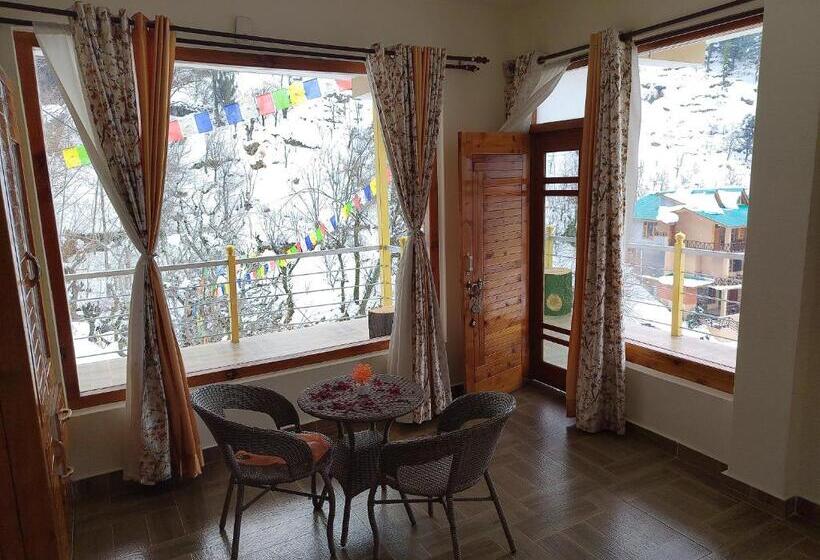 Четырехместный Номер Стандарт с Балконом, Erm   Luxury Boutique Stay