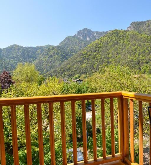 Трехместный Номер Стандарт с Балконом, Bed And Breakfast Galet