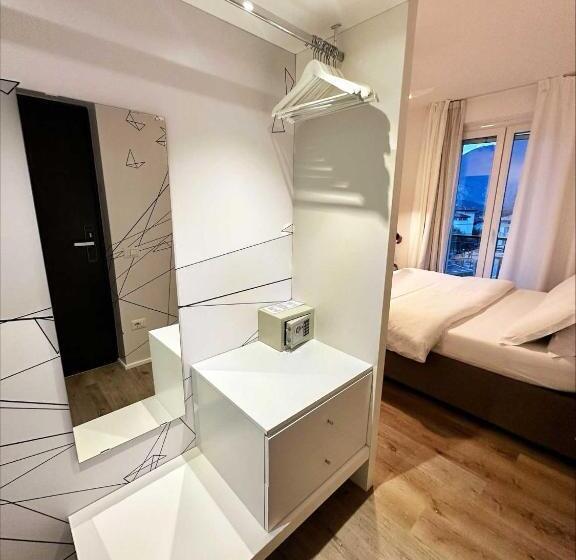디럭스 룸, Sk Active Hotel   Ex Garni Hotello