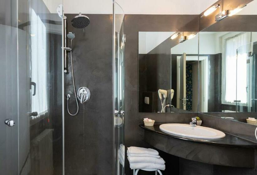 غرفة قياسية, Dei Tigli