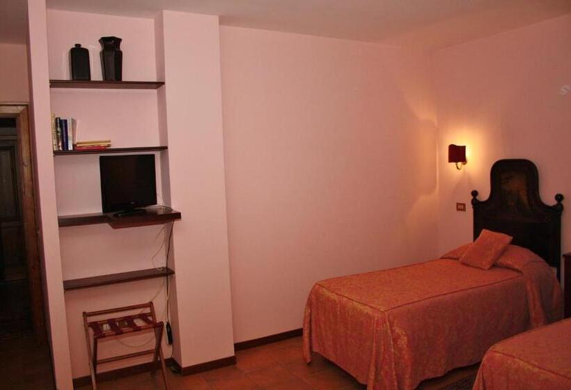 اتاق استاندارد یک نفره, Locanda Salimbeni