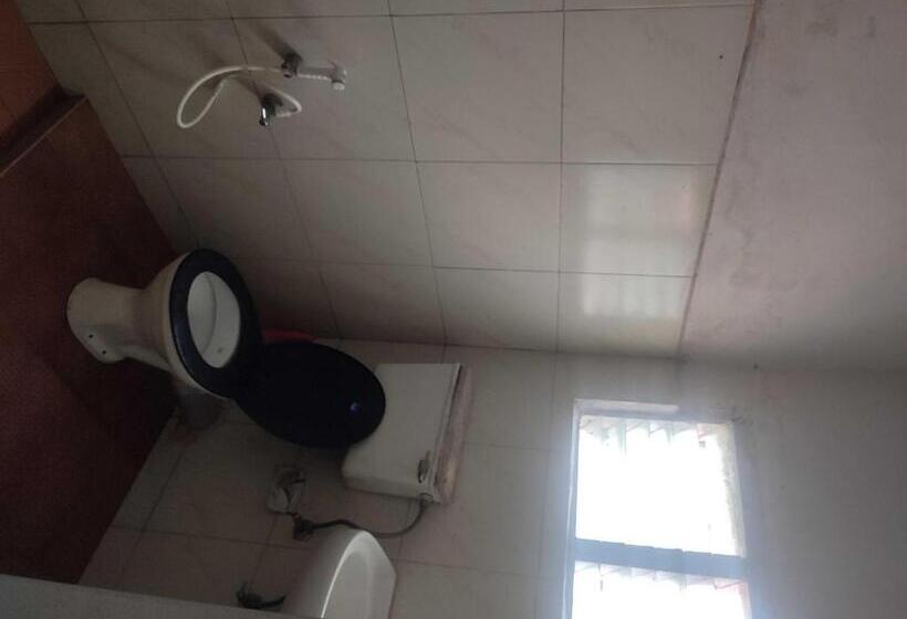Номер Стандарт, Spot On Neela Tourist Home