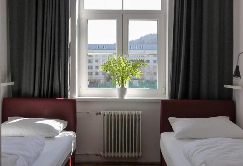 اتاق استاندارد با سرویس بهداشتی مشترک, C   Punkt Hostel