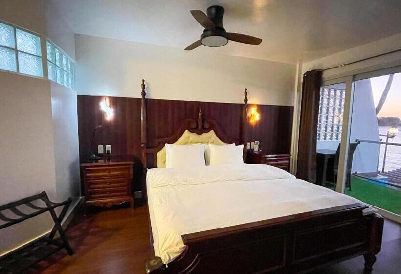 Номер Стандарт Вид на Море, Montani Beach Resort Puerto Galera Powered By Cocotel