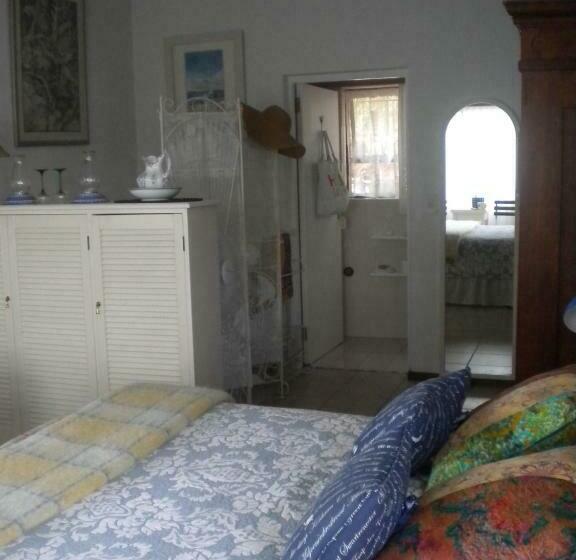 바다 전망 스위트, 22 Julia B&b