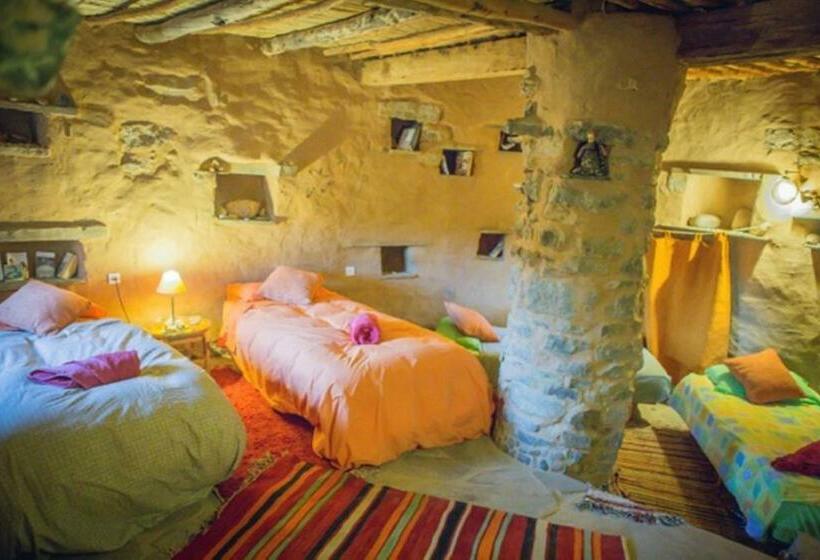 Pokój Czteroosobowy Standard, Maison Boutchrafine