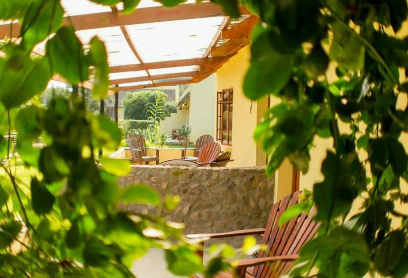 Трехместный Номер Стандарт Вид на Сад, Rosedale Organic Farm Bed & Breakfast