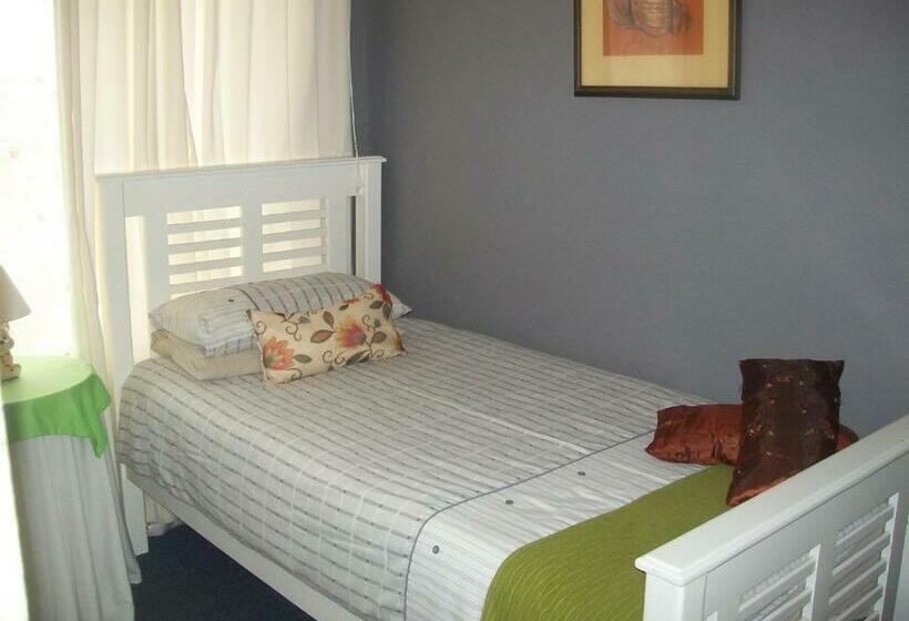 标准单人间共用浴室, Tirzah S B&b And Self Catering