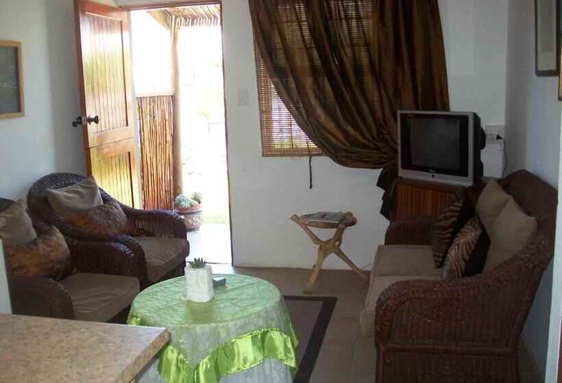Апартаменты 2 Спальни, Tirzah S B&b And Self Catering