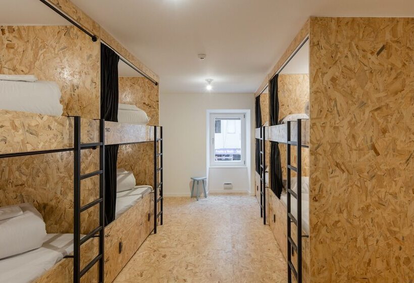 공동 객실, Hostel Conii & Suites Algarve