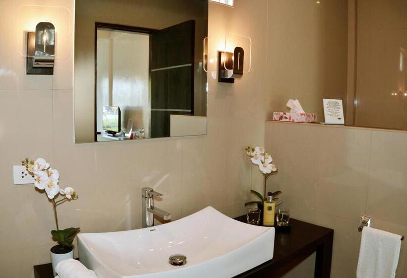 اتاق لوکس, Alona Royal Palm Resort