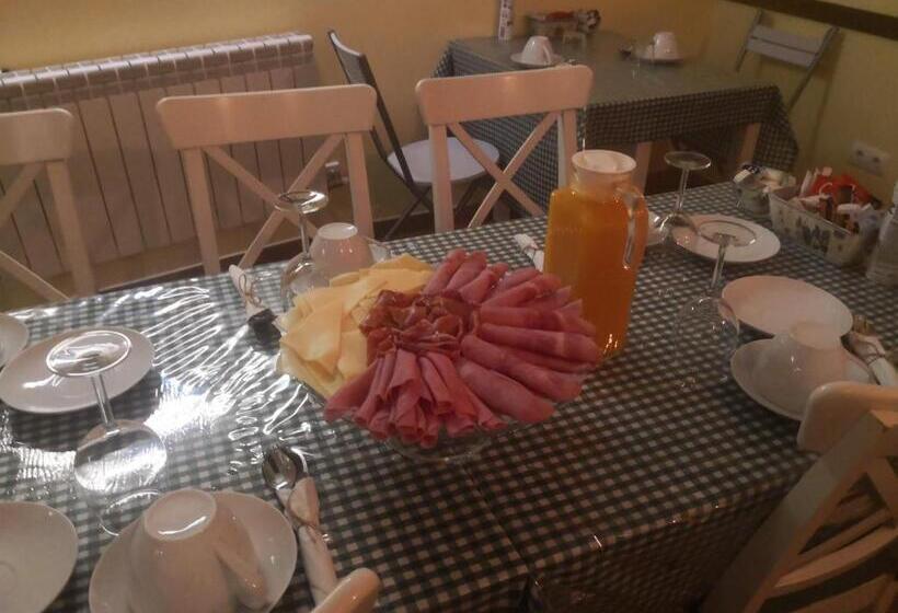 Ekonomiskt Rum, The Way Hotel Molinaseca