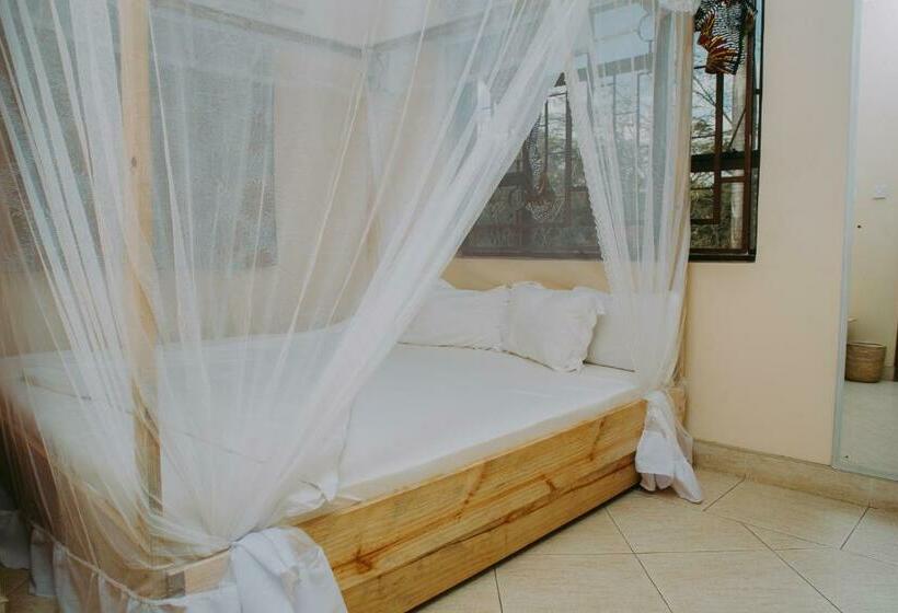 디럭스 룸, White House Of Tanzania