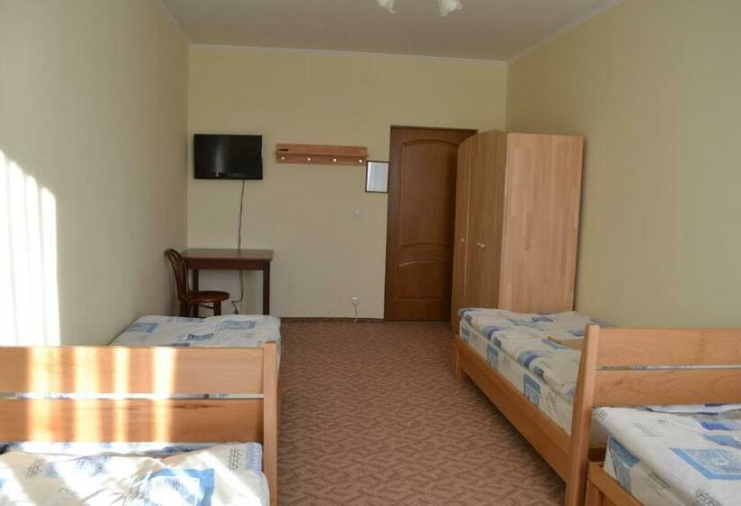 Economy Quadruple Room, Tonal