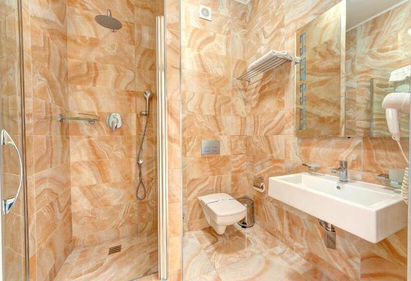جناح سرير كينج, Podgorie Spa