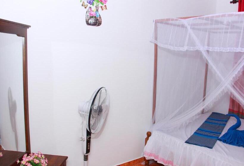 Deluxe Room, Moon Glow Guest