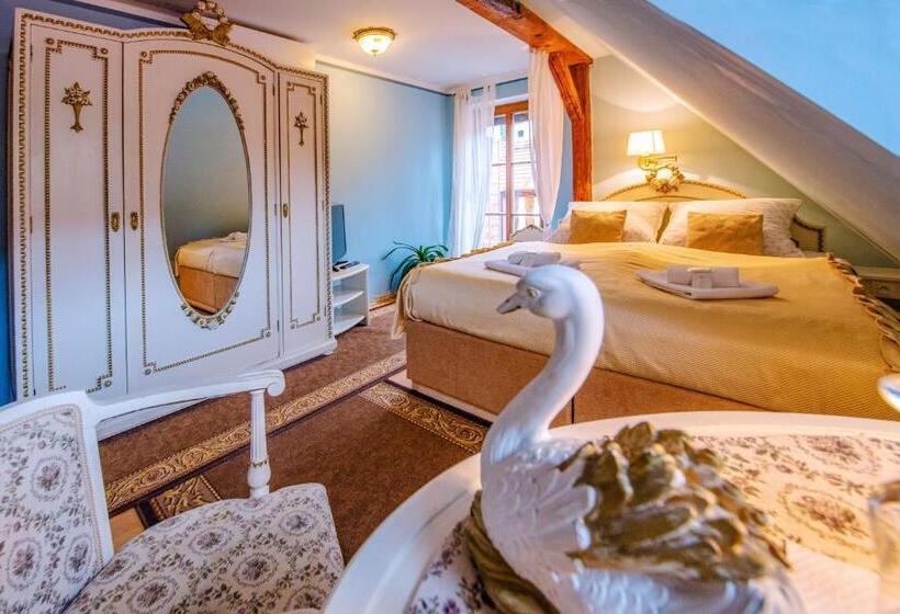 Habitación Estándar Abuhardillada, Ubytování U Bílé Paní