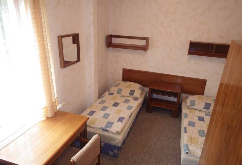스탠다드 룸 공동 욕실, Chata Labská   špindlerův Mlýn   Hostel