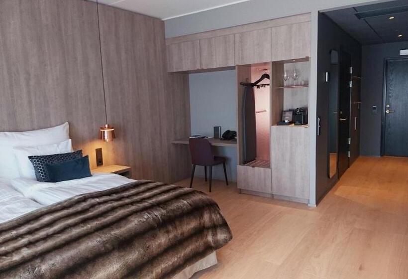 Standard-invahuone, Kust Hotell & Spa