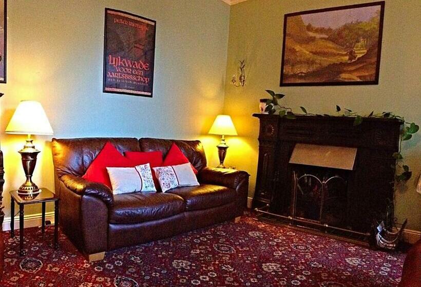Номер Стандарт Трехместный, Cashel Town Center Inn