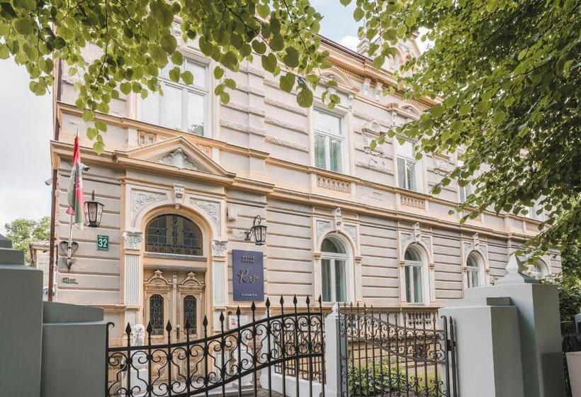 اتاق استاندارد یک نفره, Roze Villa