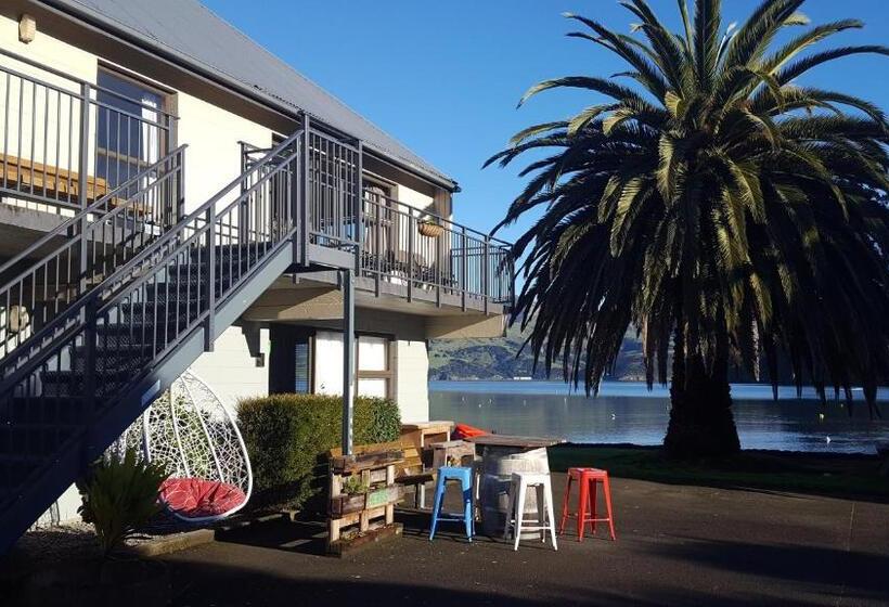 Апартаменты 3 Спальни, Akaroa Waterfront Motels
