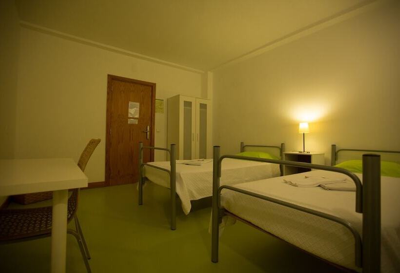 Quarto Standard Casa de Banho Partilhada, Hi Castelo Branco   Pousada De Juventude