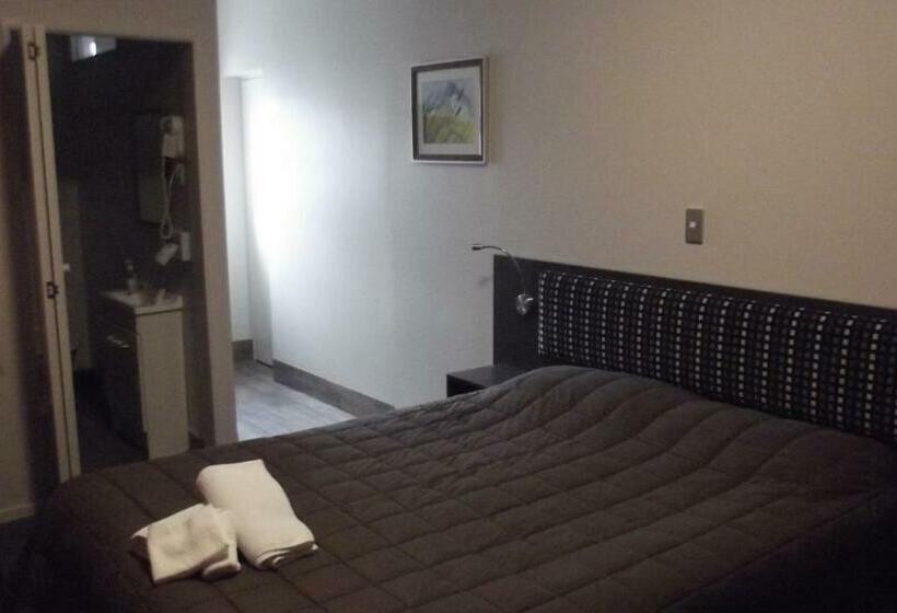 Студия Стандарт, Motel On Carroll