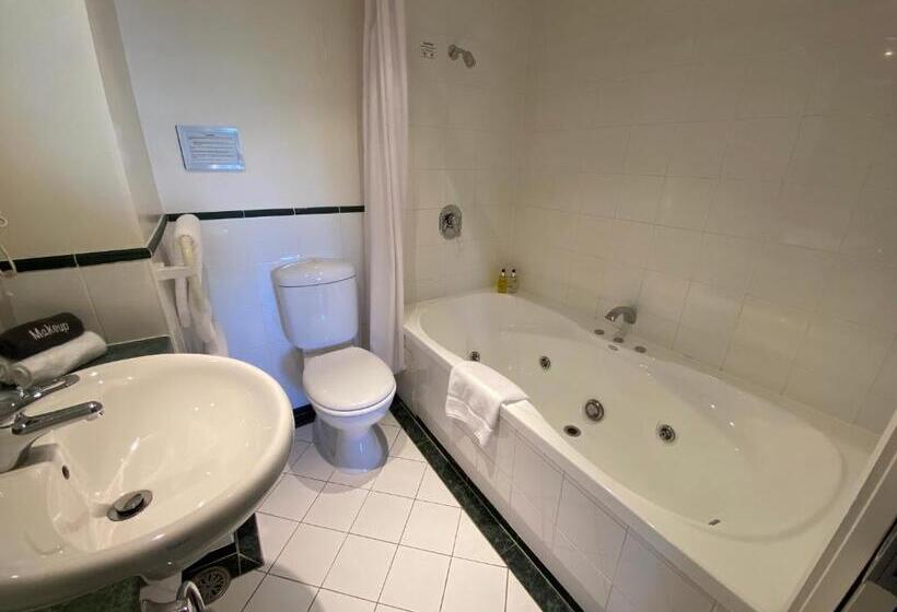 자쿠지 스위트, Motel On York