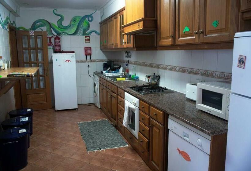 Дом 4 Спальни, Baleal Guesthouse