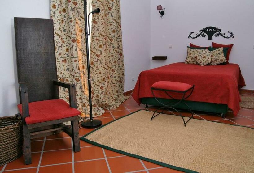 סוויטה, Alojamento Pero Rodrigues