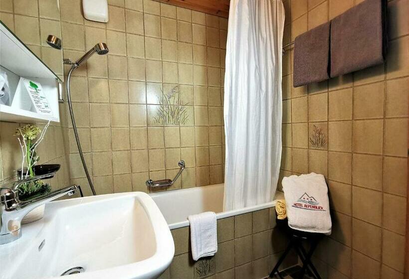 سوییت جونیور با بالکن, Alpenblick Leukerbad Therme