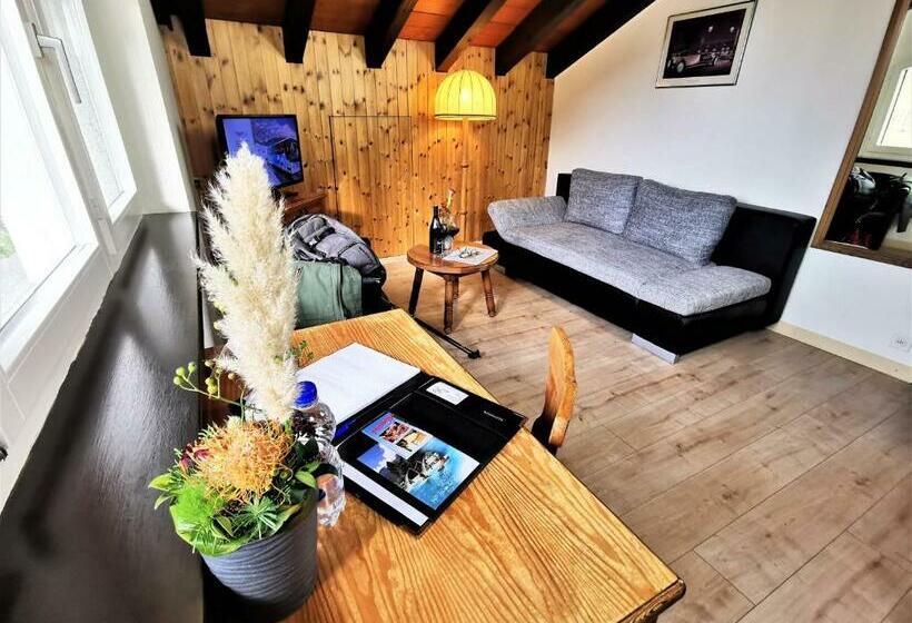 Balkonlu Junior Süit, Alpenblick Leukerbad Therme