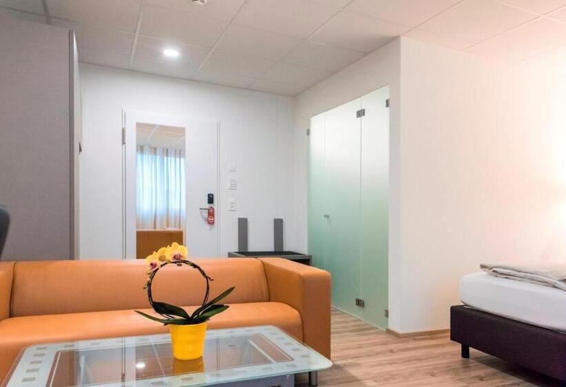 سوییت جونیور, Am Kreisel Self Check In By Smart Hotels