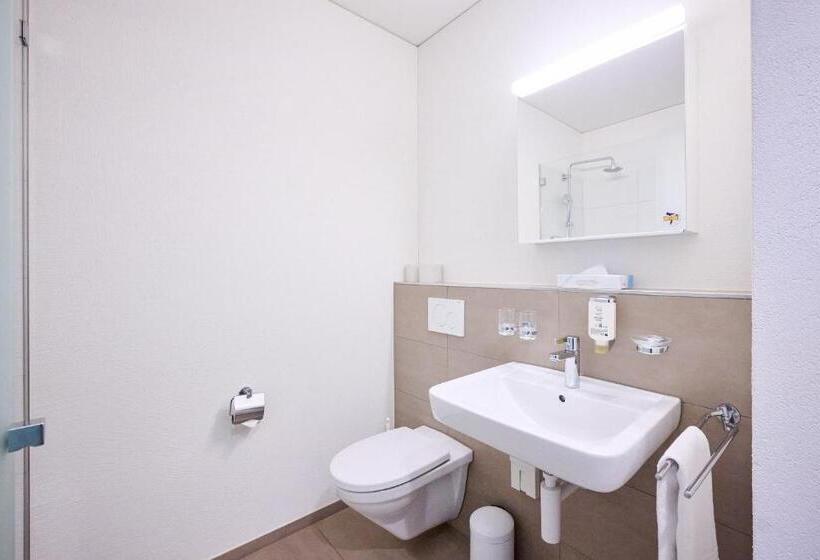 سوییت جونیور, Am Kreisel Self Check In By Smart Hotels