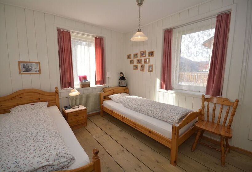 חדר מוזל מקלחת משותפת, Schöntal