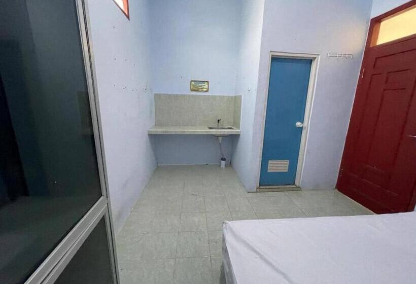 Номер Economy, Spot On 93966 Dhiya Guest House Syariah