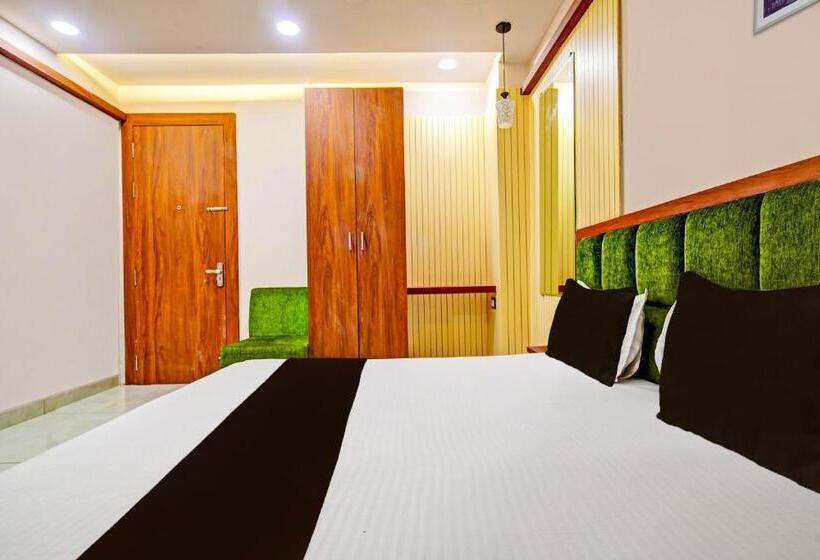 Трехместный Номер Классика, Oyo Hotel Shree